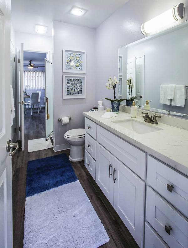 bathroom at Ocean Breeze Villas Apartments