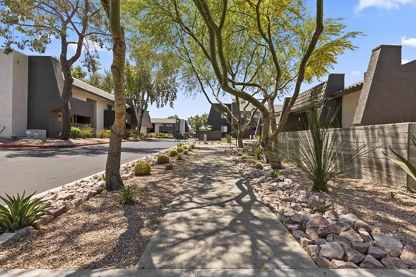 Highland Park Apartments: Elegant of luxury apartments in prime urban setting