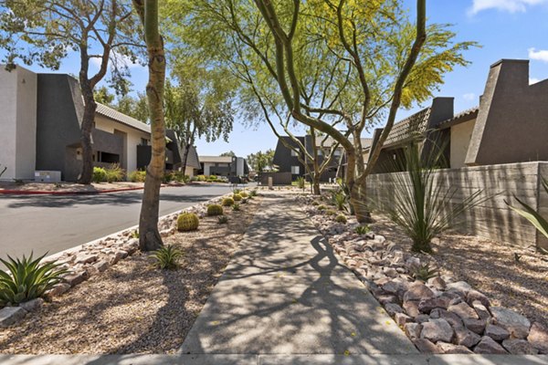 exterior at Highland Park Apartments