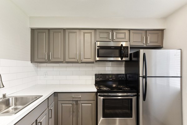 kitchen at Highland Park Apartments