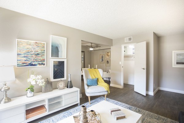 living room at Highland Park Apartments