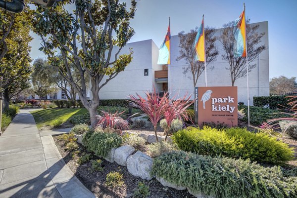 Park Kiely Apartments: Contemporary garden-style luxury apartments in Santa Clara