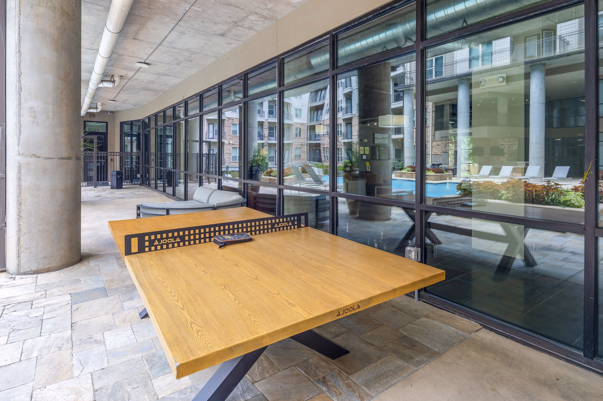 clubhouse outdoor recreational area at Elan Med Center Apartments