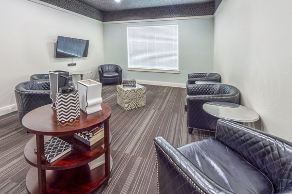 clubhouse meeting facility at Elan Med Center Apartments