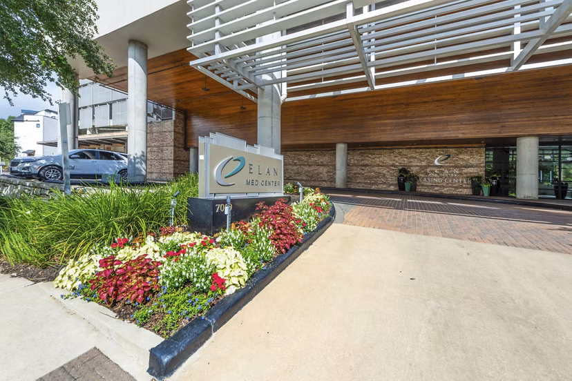 clubhouse at Elan Med Center Apartments