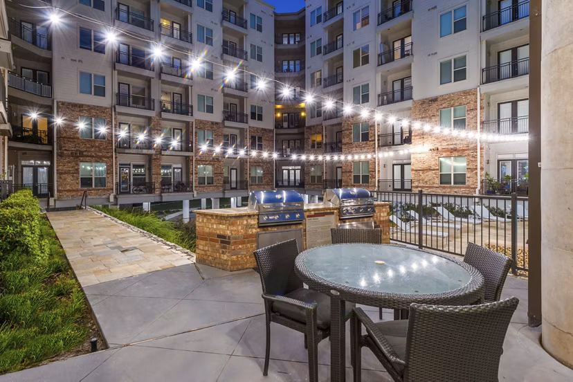 grill area/patio at Elan Med Center Apartments