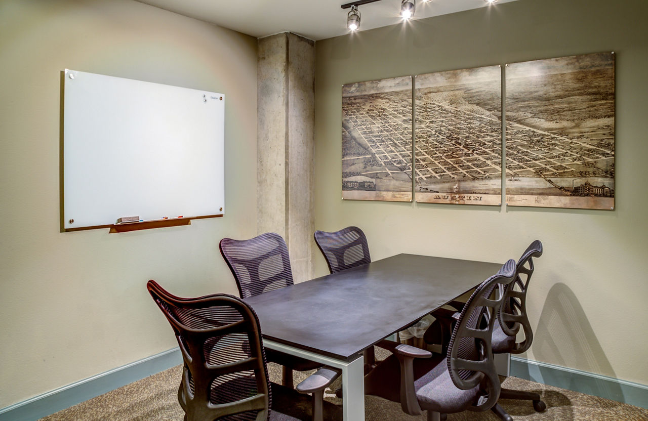 Coldwater Luxury Apartments Austin Tx 7 of 12