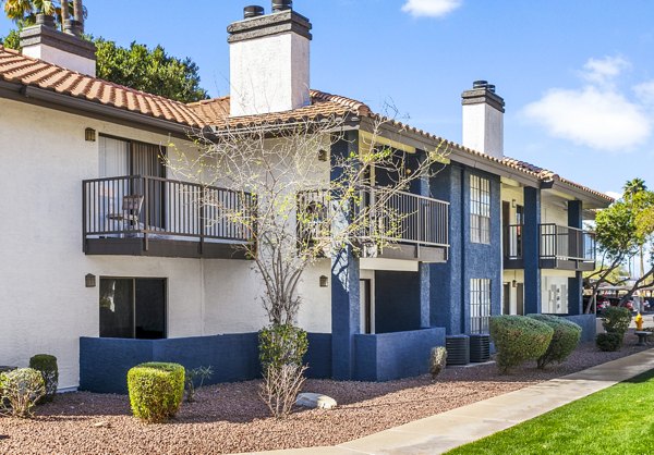 building/exterior at Fountain Palms Apartments