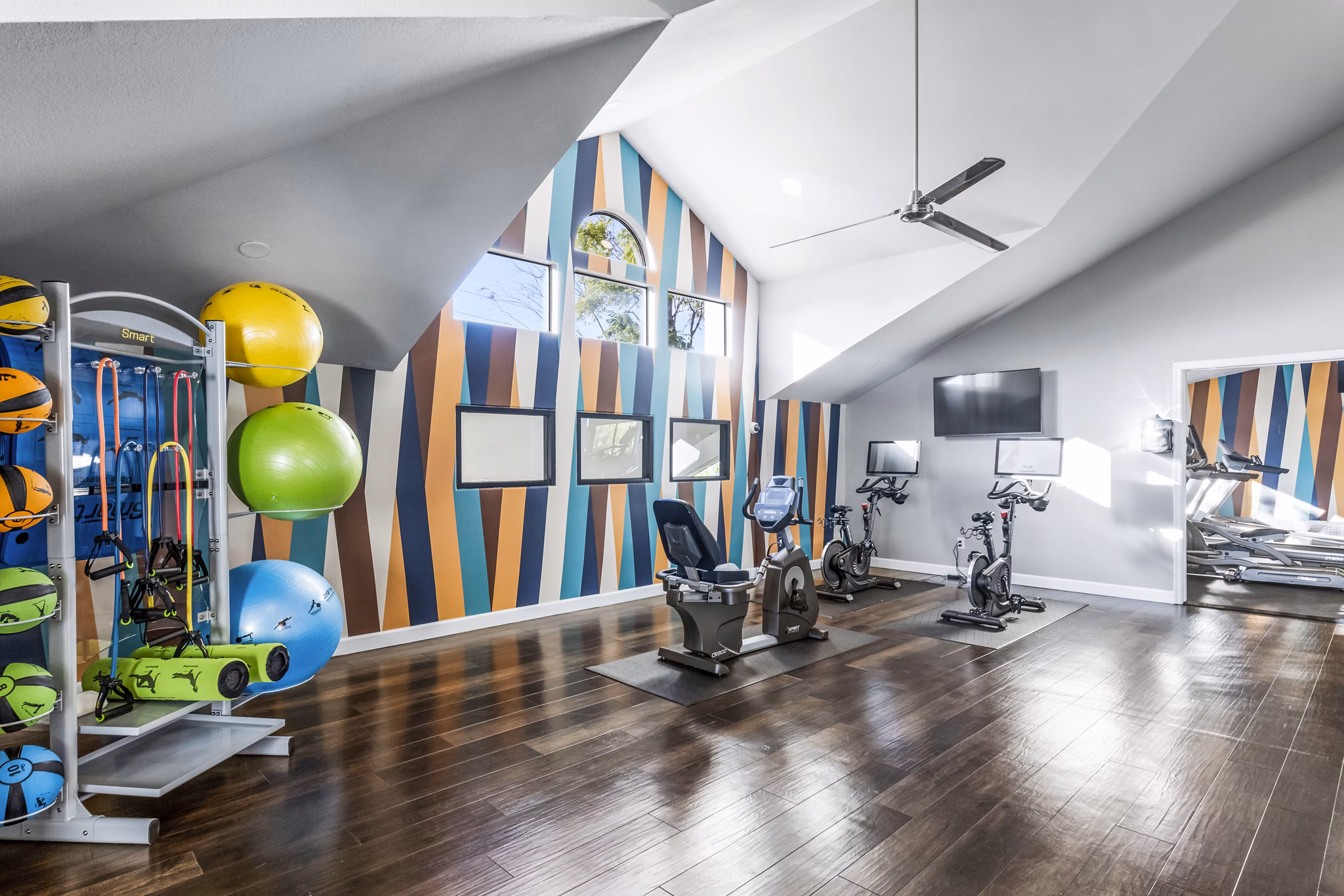 Modern fitness center featuring state-of-the-art equipment at Fountain Palms Apartments