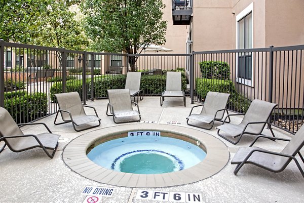hot tub at Sawyer Heights Lofts Luxury Apartments