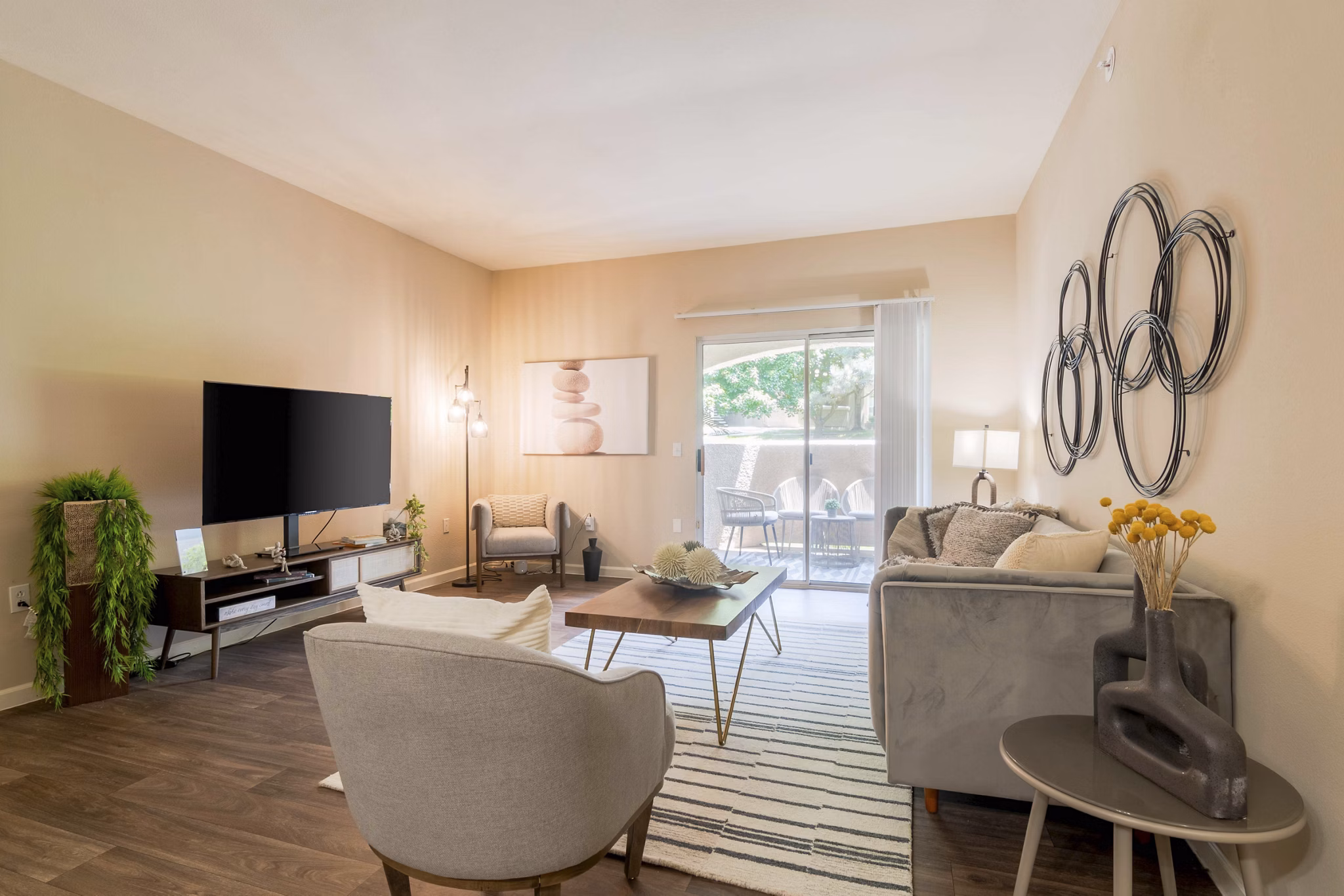 living room at Estancia at City Center Apartments