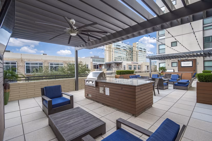 grill area/patio at The Lofts at City Centre Apartments