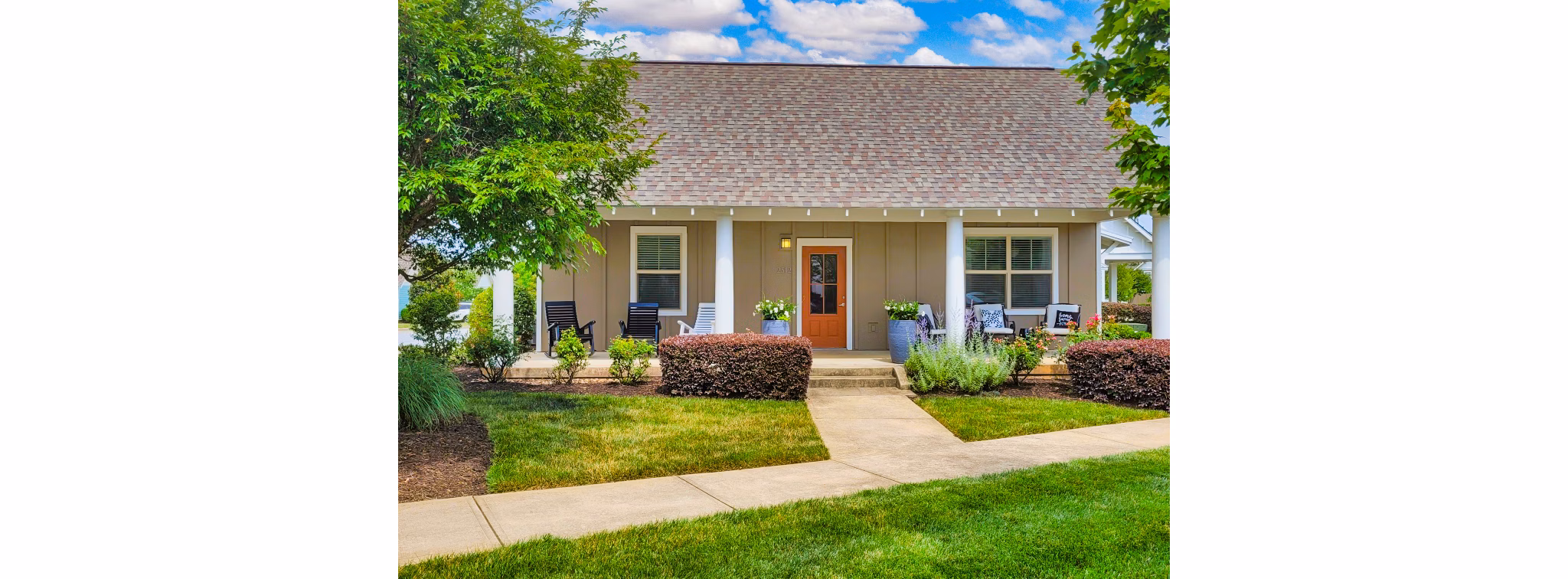 Homestead at Hartness: Modern luxury apartments with landscaped grounds in vibrant community