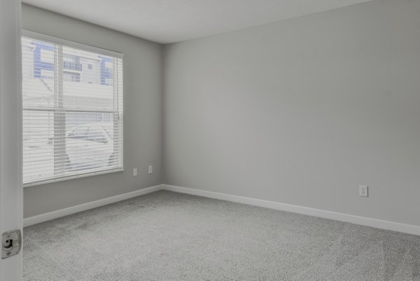 bedroom at Kenyon Square Apartments