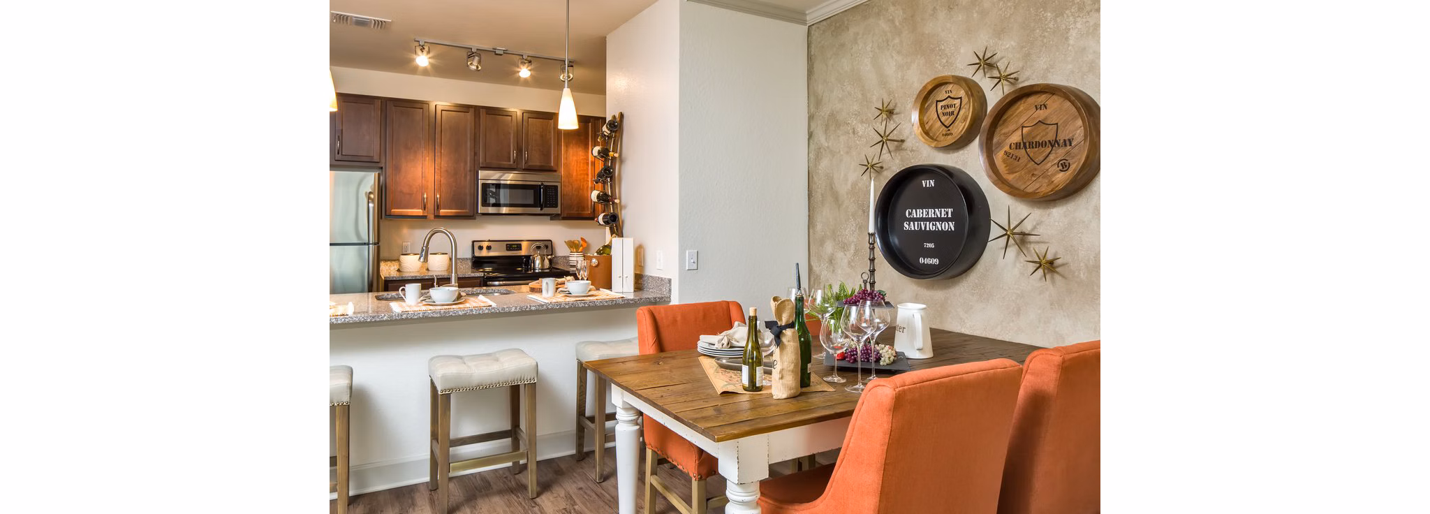 Elegant dining room with modern furnishings at The Retreat at Trinity Apartments