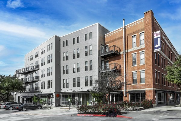 building/exterior at 5th Street Commons Apartments