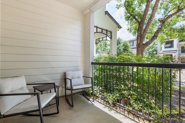 clubhouse at Lantana Hills Apartments 