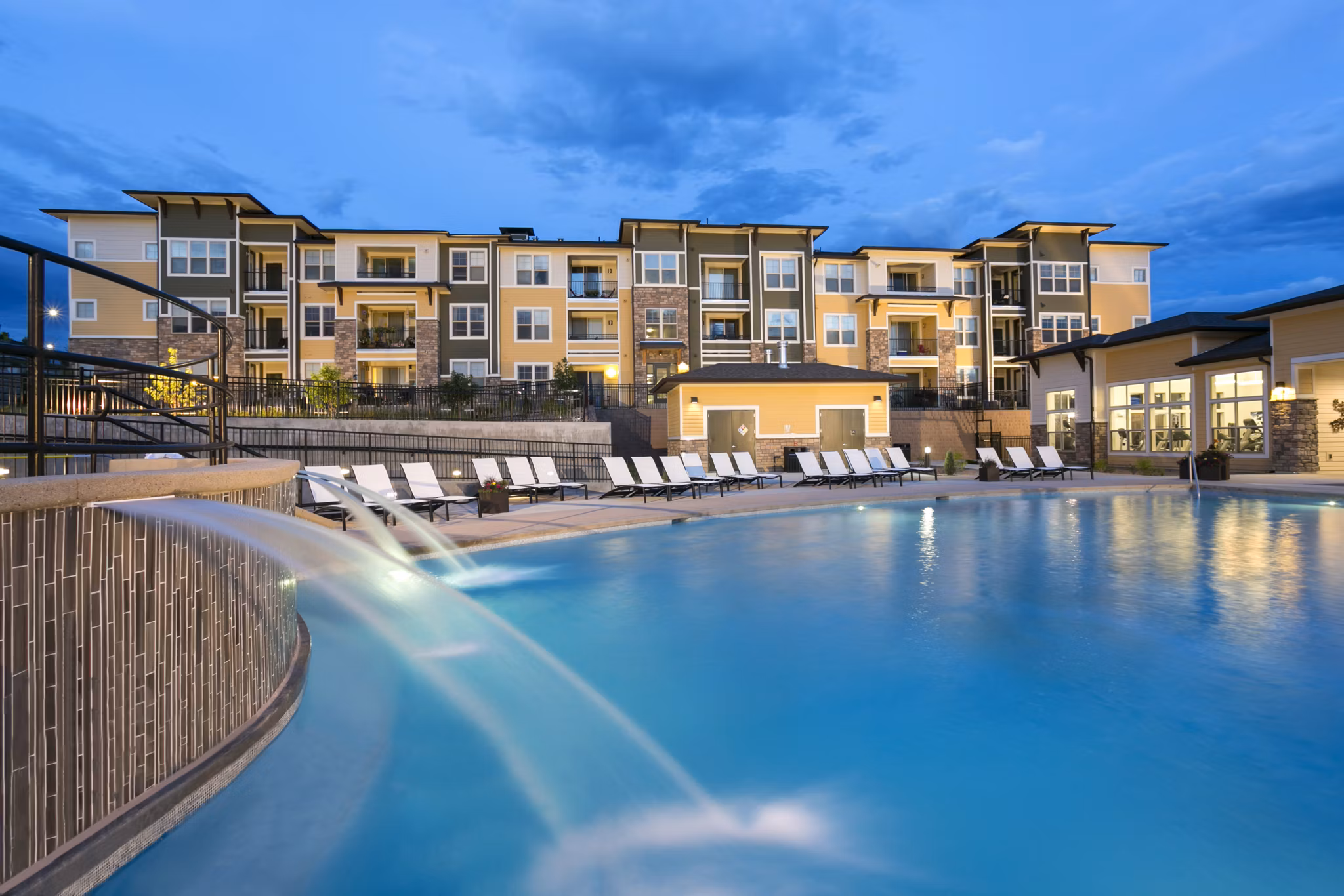 Property images of HiLine at Littleton Commons Apartments