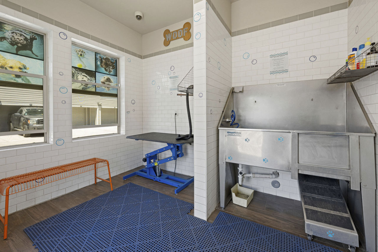 Pet wash at Hiline At Littleton Commons Apartments (2 of 2)