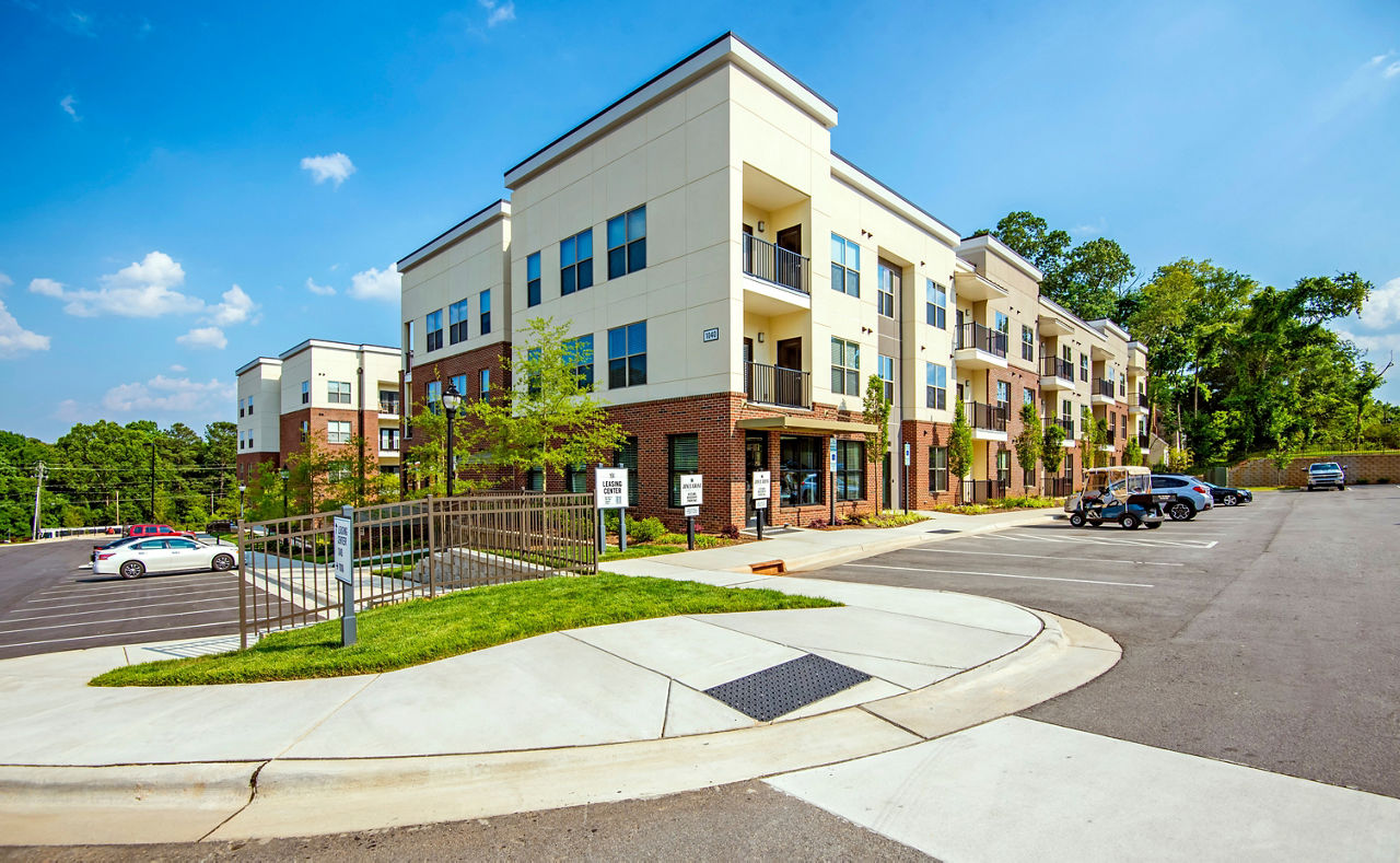 Jones Grant Luxury Apartments Raleigh Nc 2 of 12