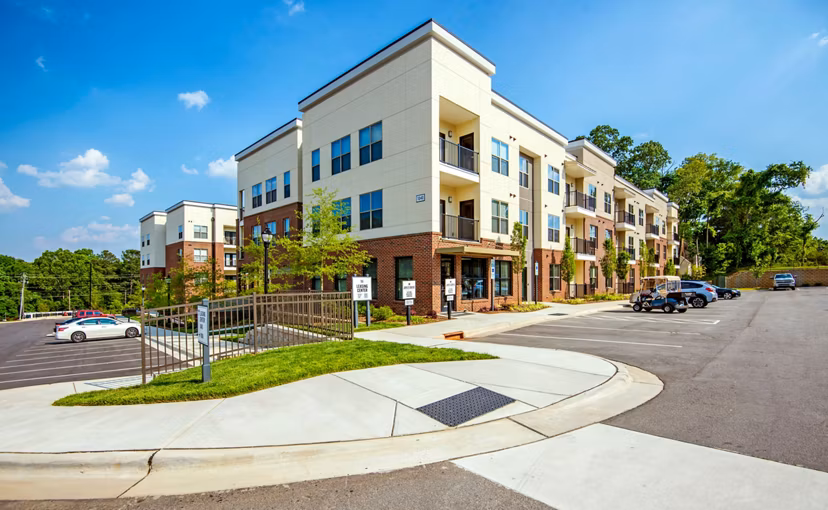 Jones Grant: Elegant of luxury apartments in a vibrant neighborhood