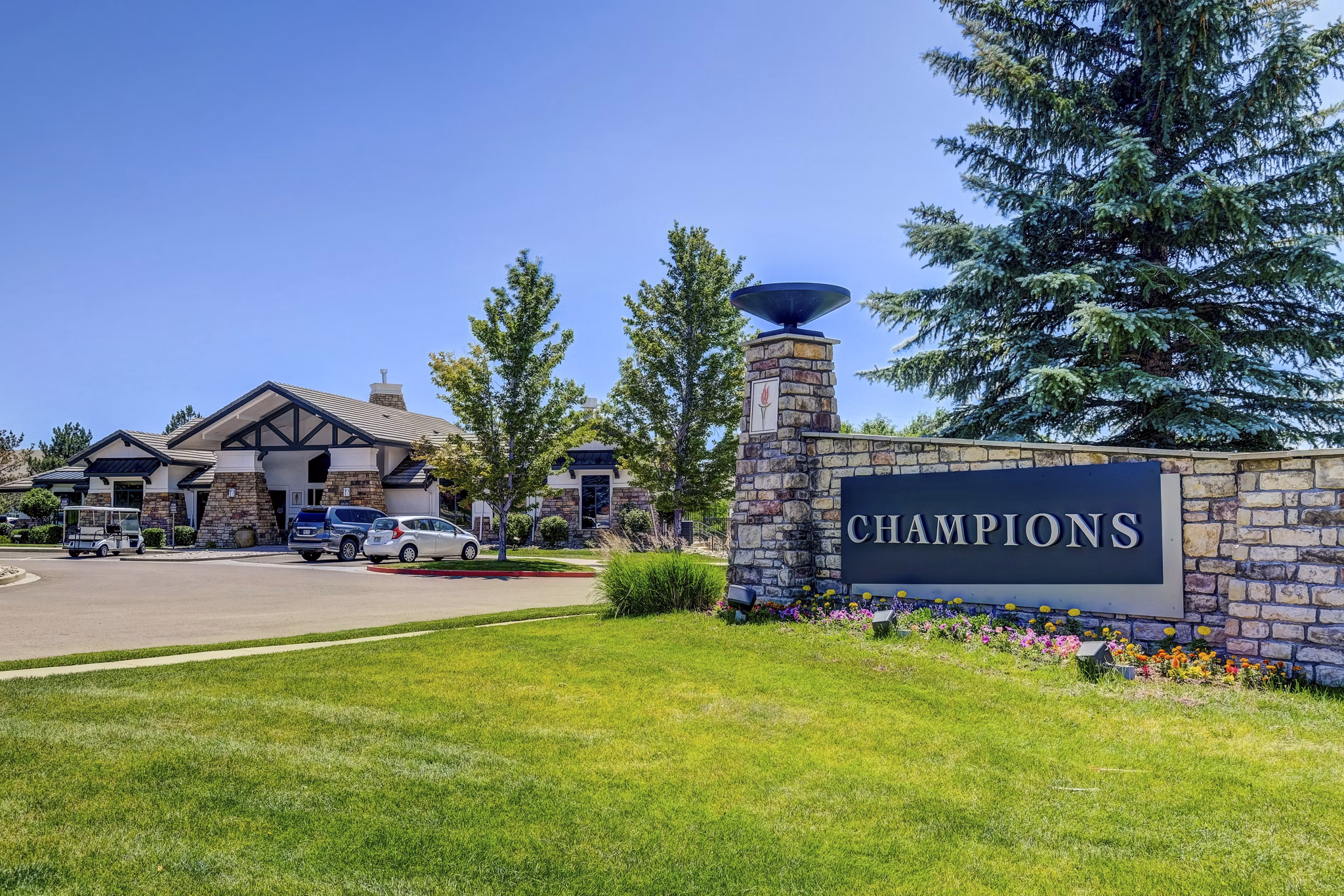 Champions Apartments: Luxury architecture with landscaped gardens in a premier location