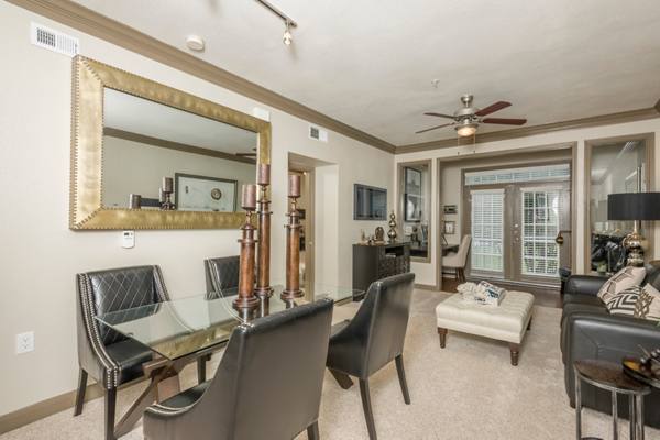 dining room at Deerwood Apartments
