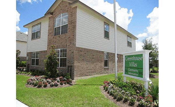 Detailed floor plan of a two-bedroom layout at Greenhouse Villas Apartments