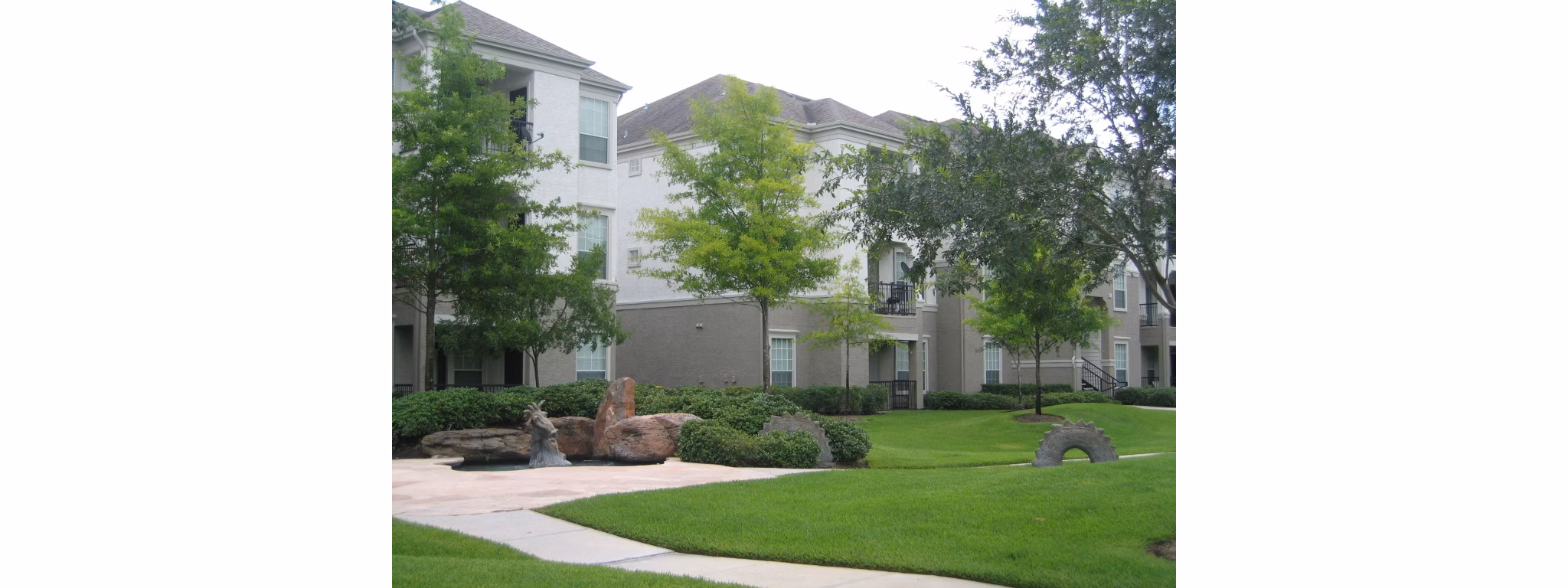Reserve at Fountain Lake: Contemporary of luxury apartments in Stafford