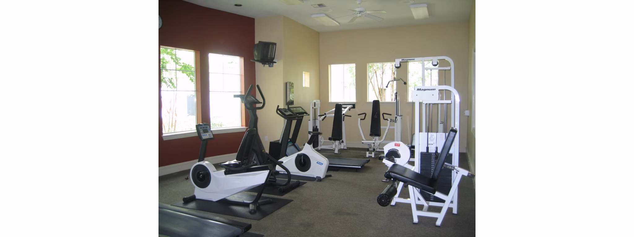 Fitness center with modern equipment at Reserve at Fountain Lake Apartments