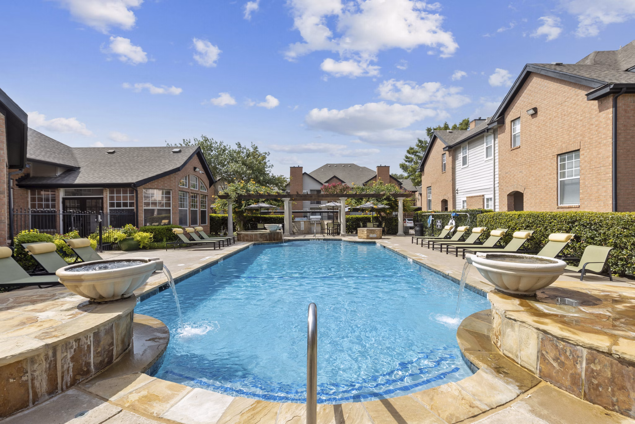 Property images of Towns of Chapel Hill Apartments