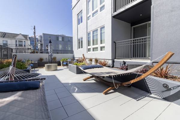 courtyard at Hillside Village Apartments