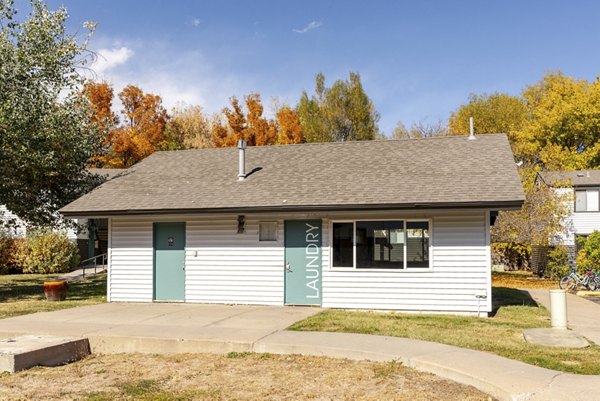 laundry facility at Heritage Park Apartments