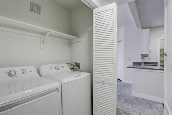laundry room at Waterford Cherry Creek