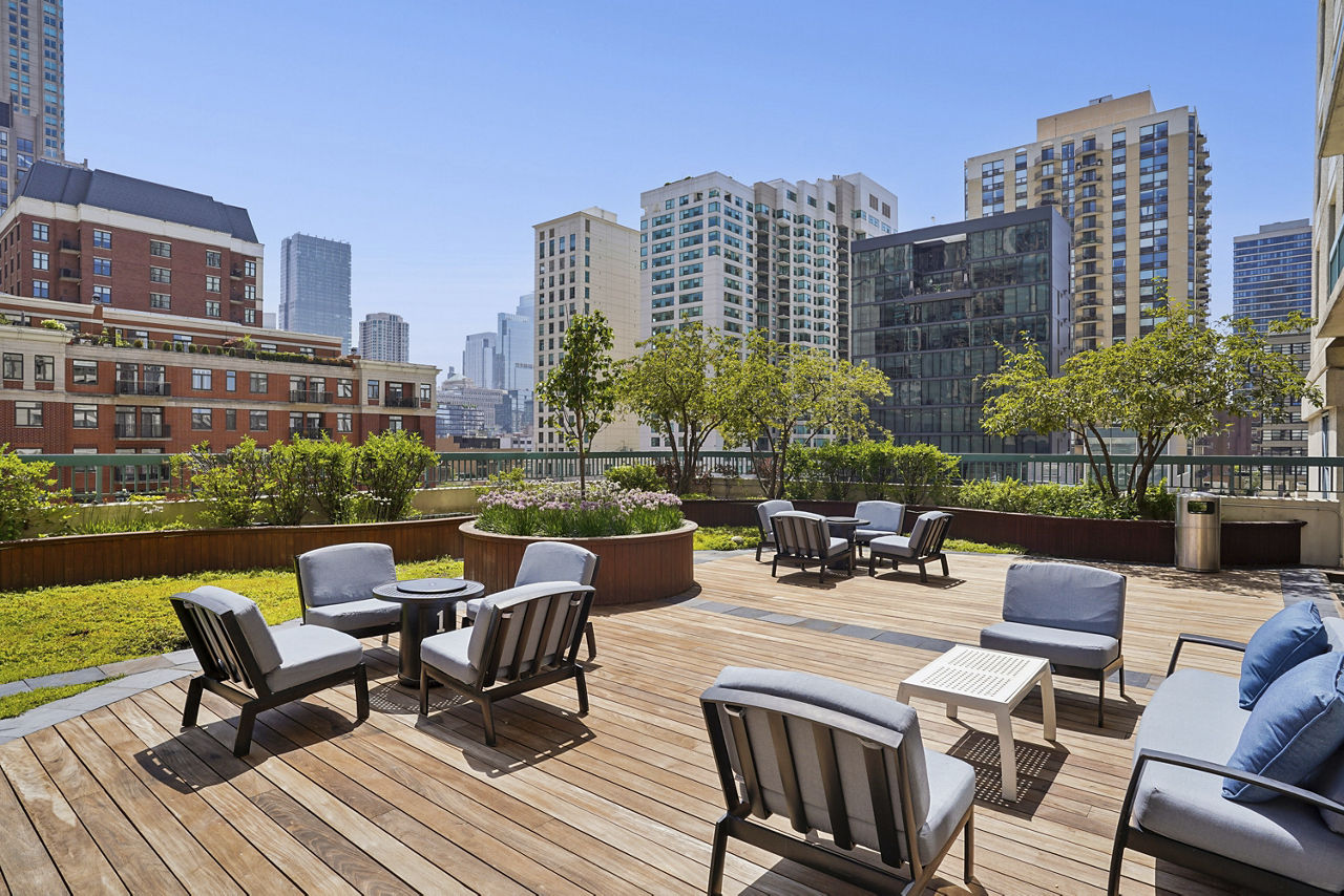 Roof deck at One Superior Place Apartments (4 of 6)