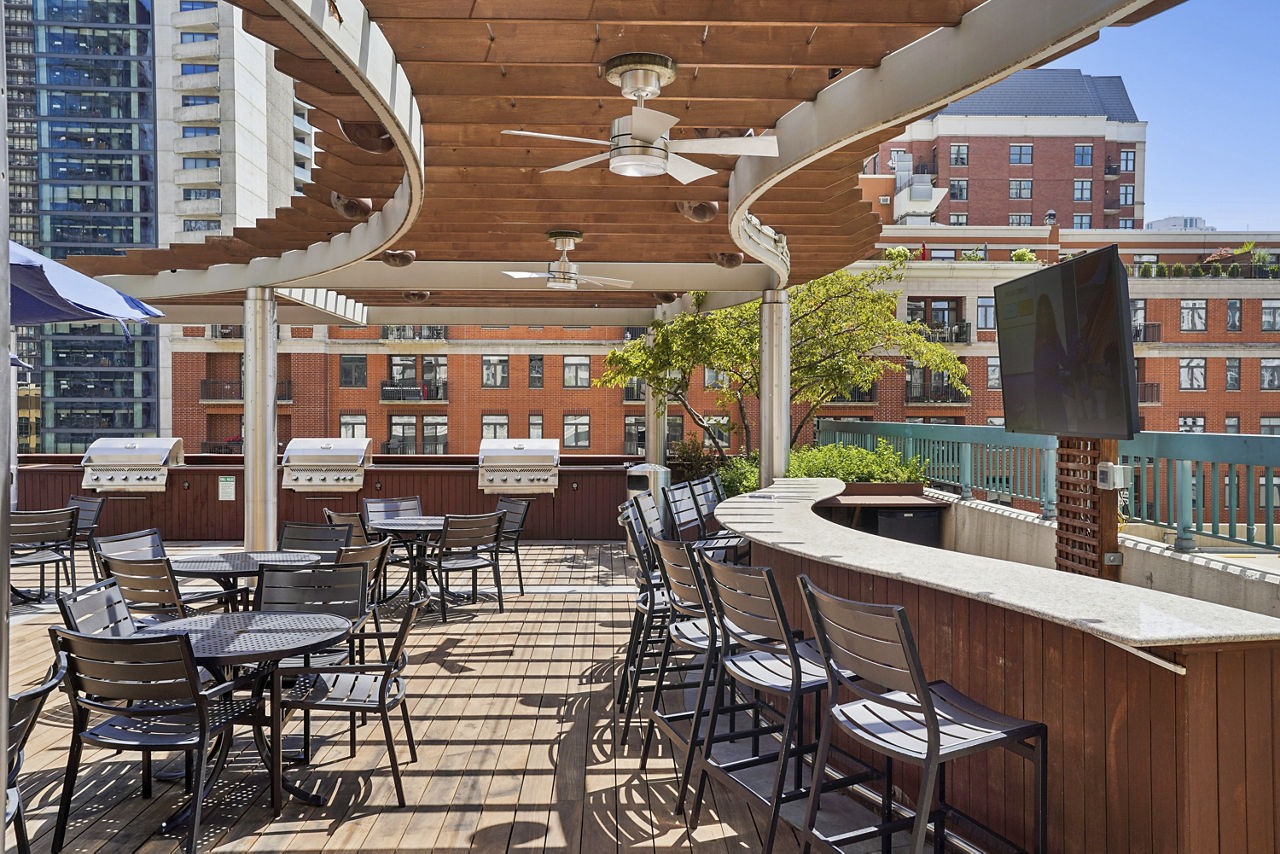 Roof deck at One Superior Place Apartments (5 of 6)