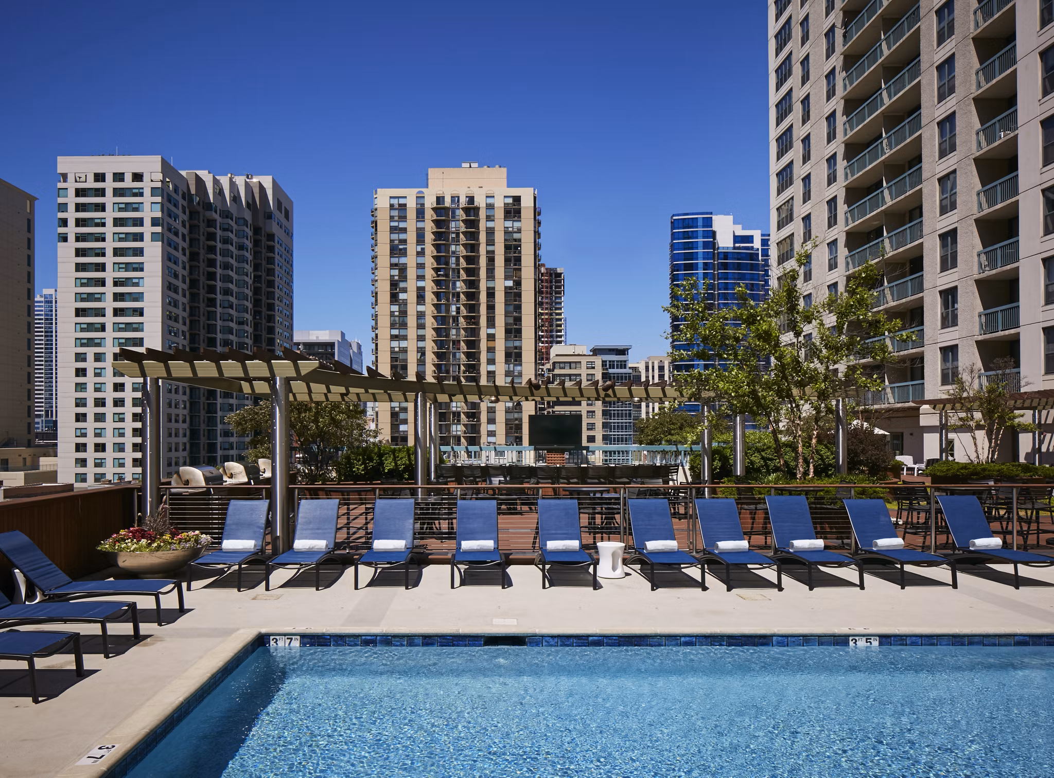 Property images of One Superior Place Apartments