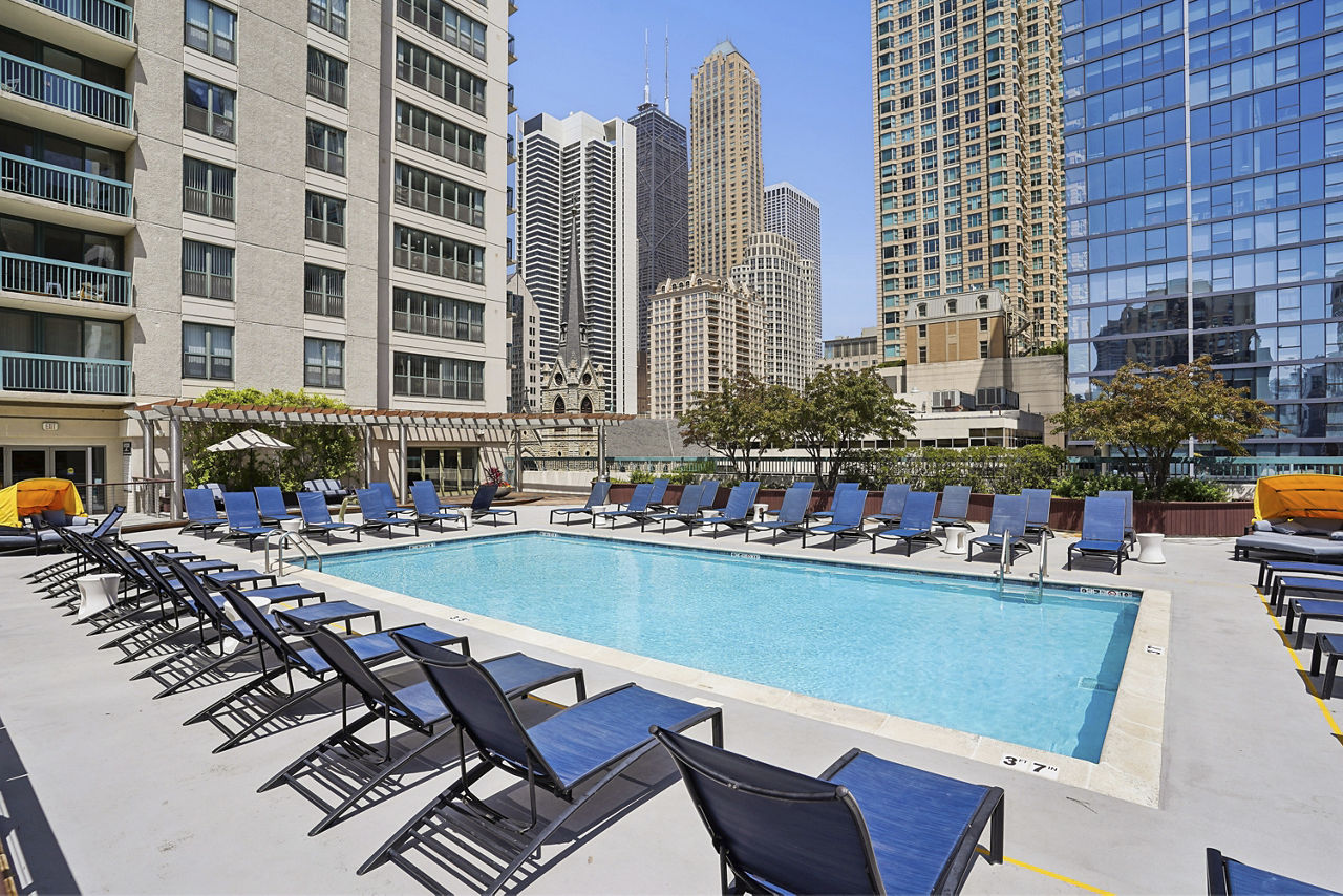 One Superior Place Apartments Chicago Il 2 of 12