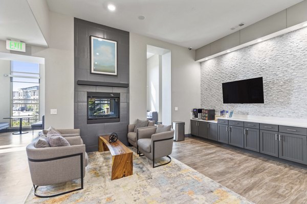 Vue 21 Apartments: Stylish clubhouse featuring modern decor and seating in Colorado Springs luxury apartments
