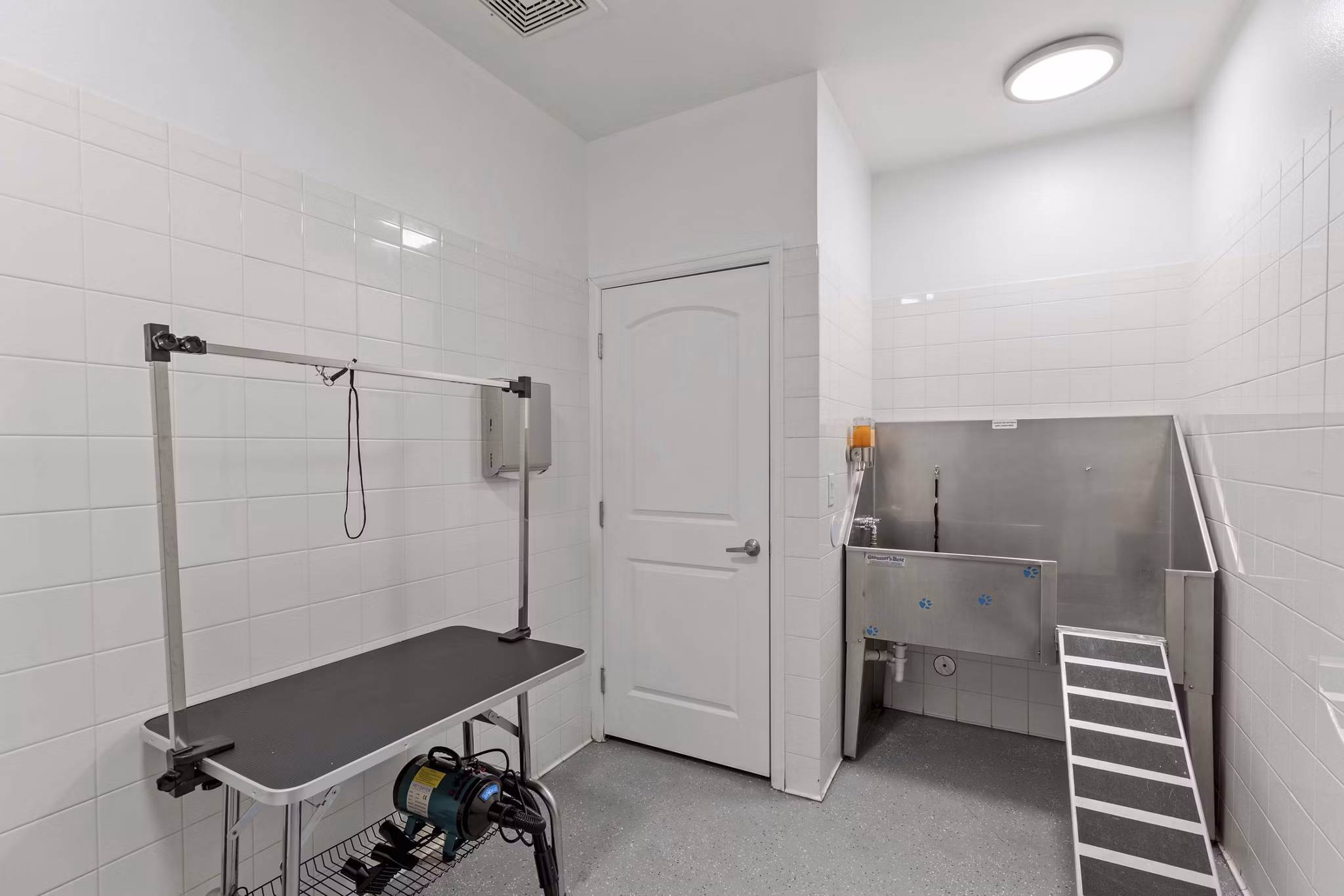 Convenient dog wash station at Vue 21 Apartments offering pet-friendly amenities