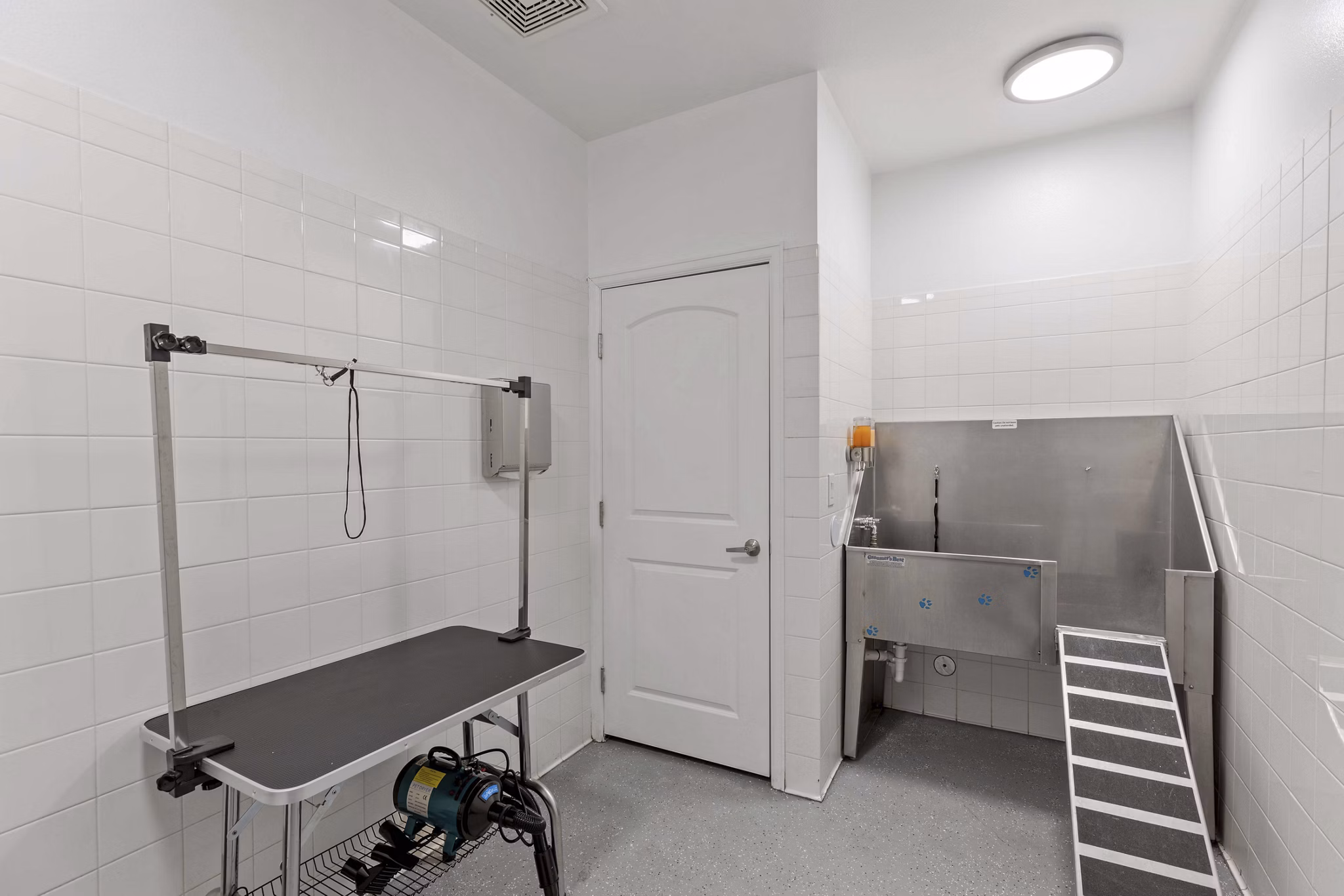 Convenient dog wash station at Vue 21 Apartments offering pet-friendly amenities