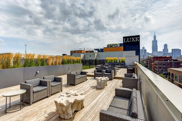 rooftop deck at Luxe on Madison Apartments
