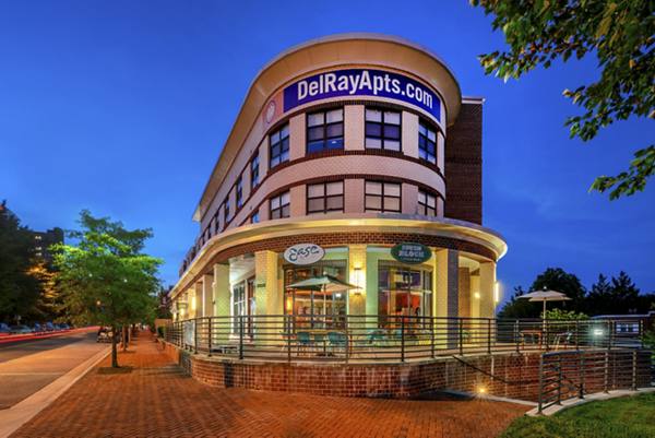 Del Ray Central Apartments