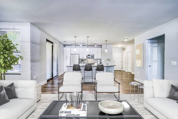 Del Ray Central Apartments