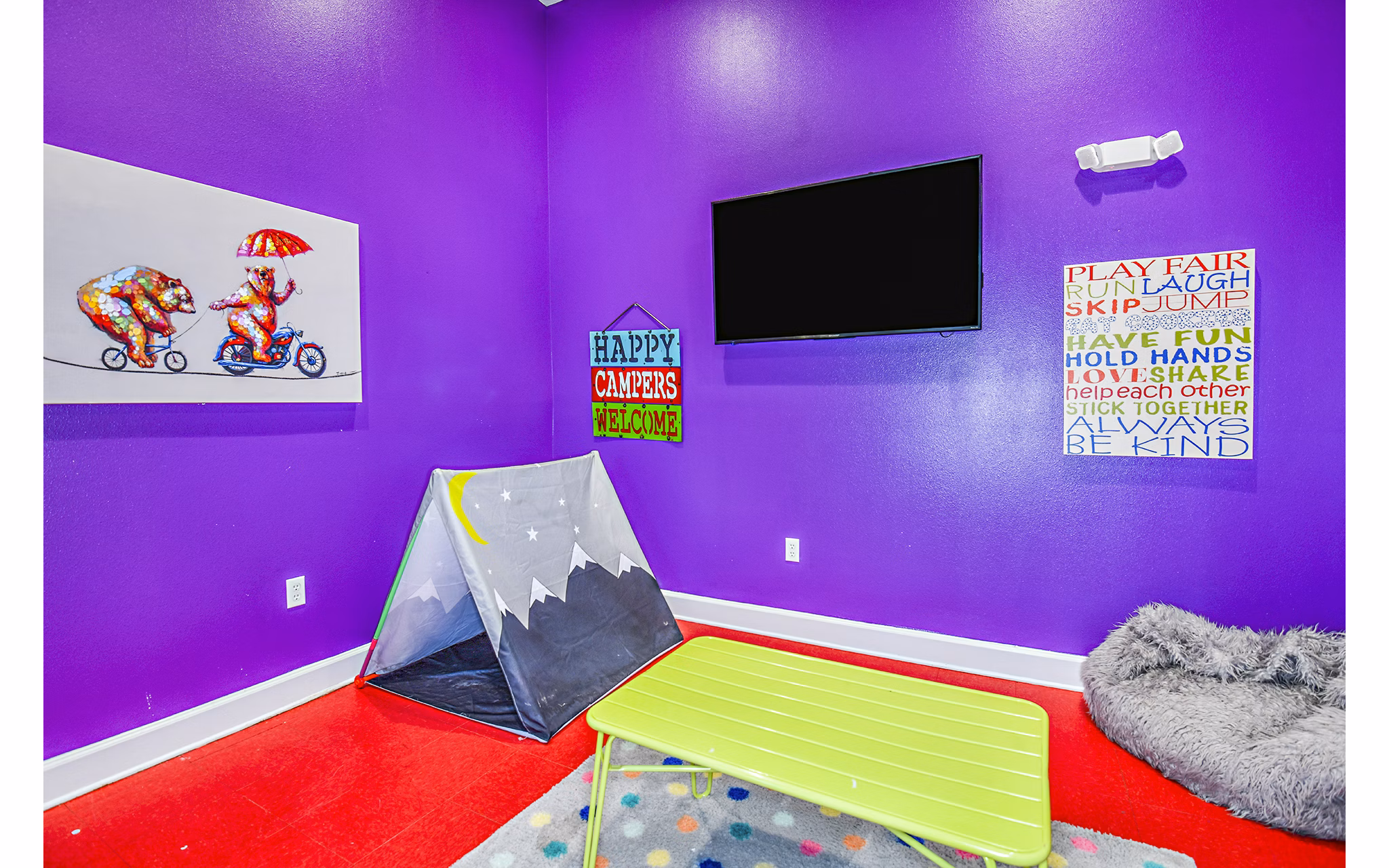 day care center at Windermere Cay Apartments