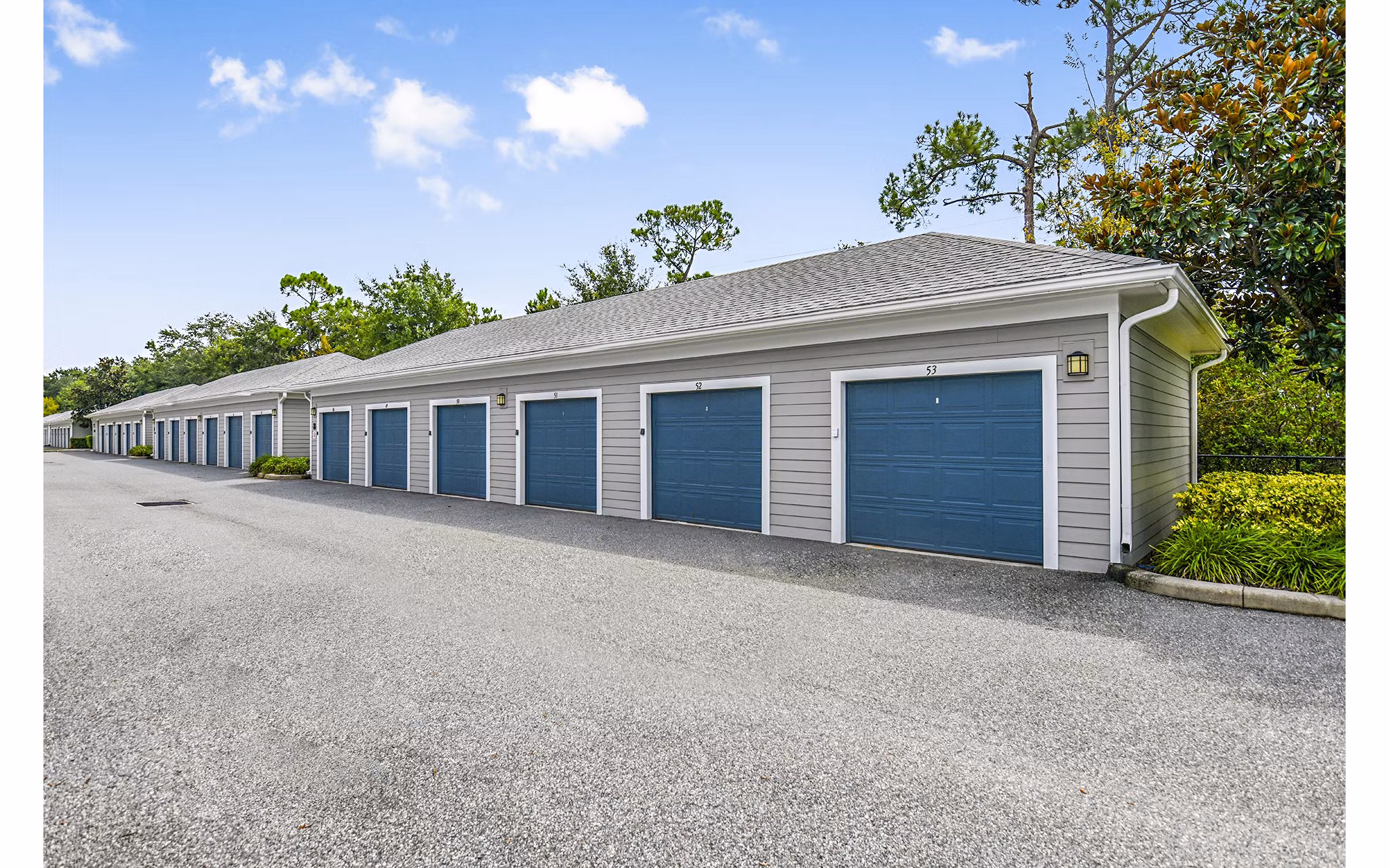 garage/cover parking at Windermere Cay Apartments