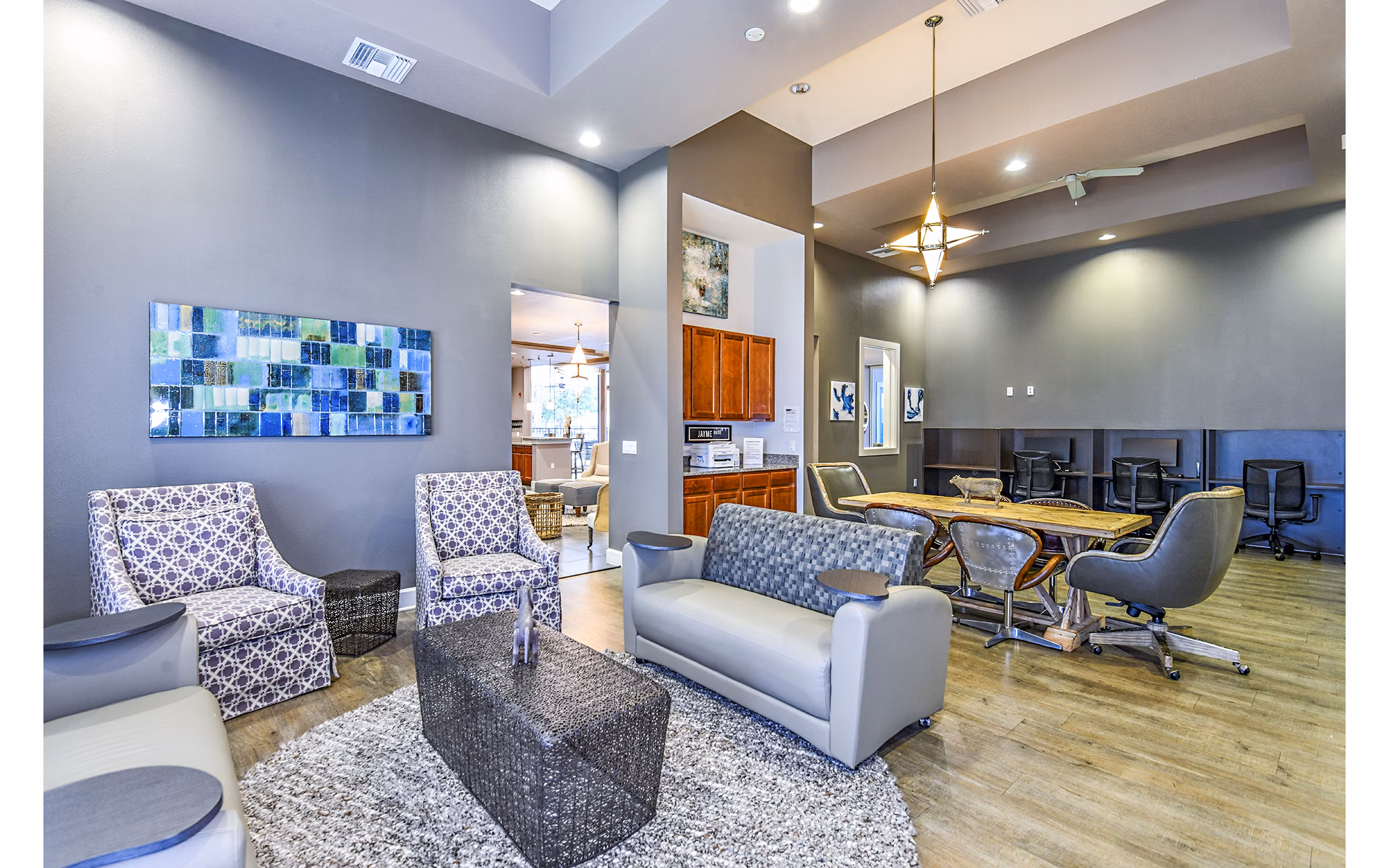 Business center with modern computer stations at Windermere Cay Apartments