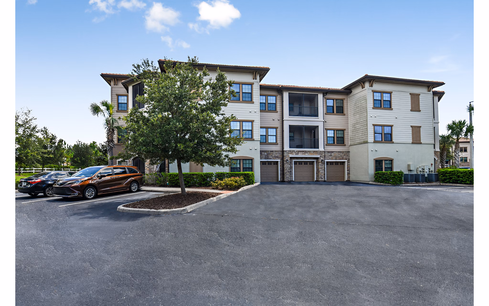 exterior at Sanctuary at Eagle Creek Apartments 