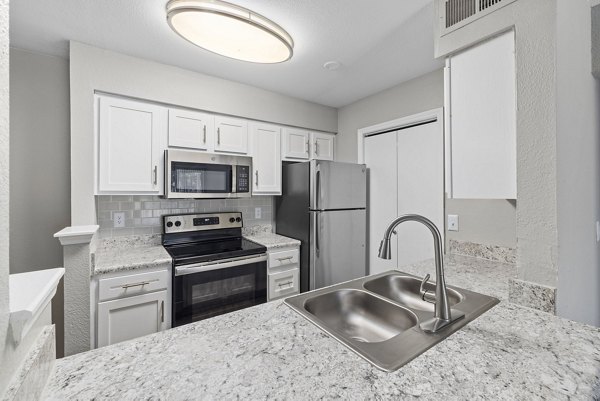 kitchen at Duraleigh Woods Apartments
