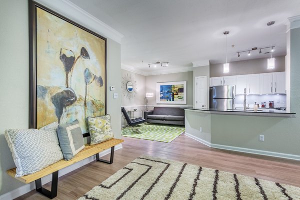 dining room at Plantation Park Apartments